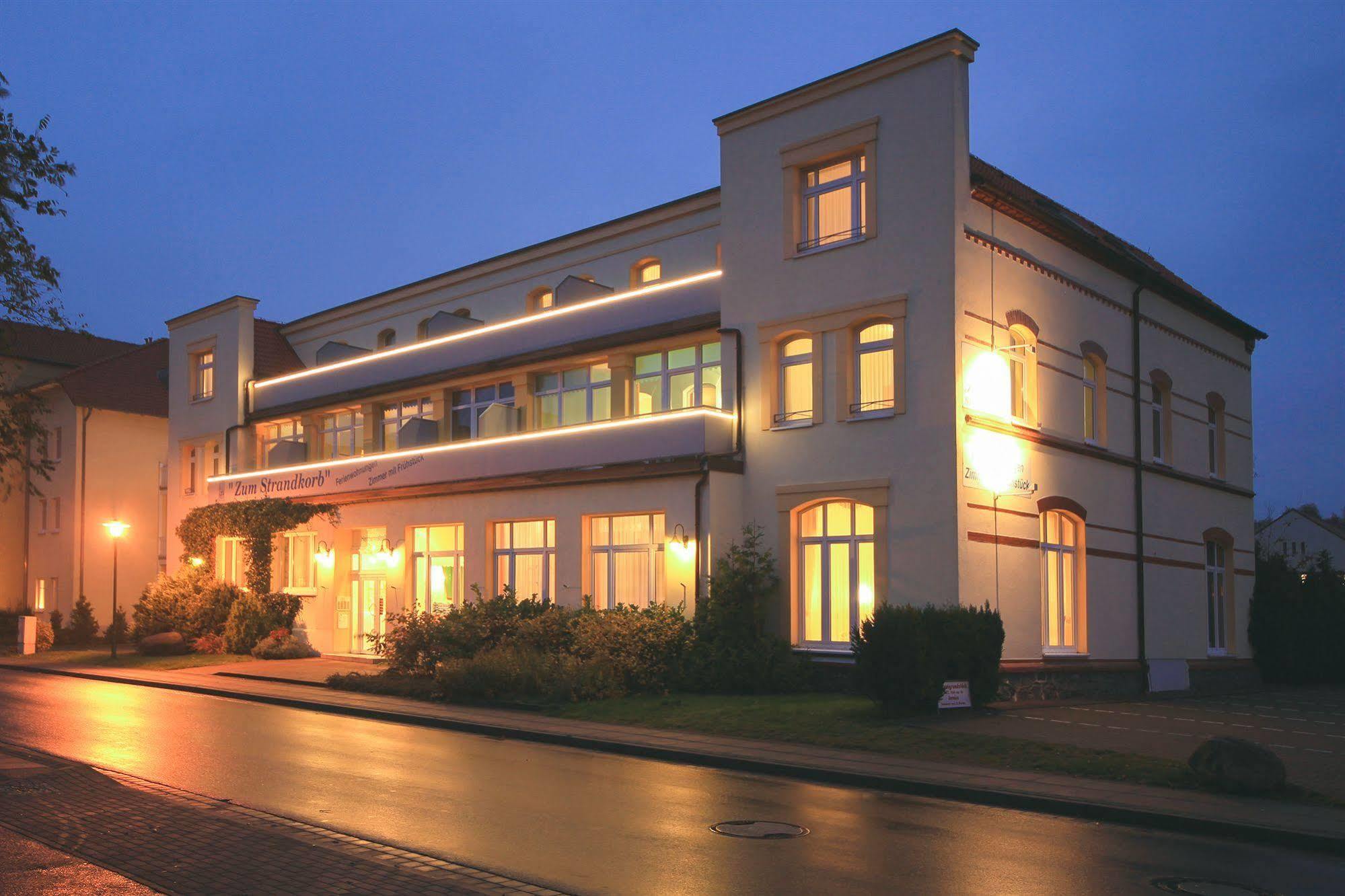 Appartementhaus Zum Strandkorb Ostseebad Kühlungsborn Eksteriør billede