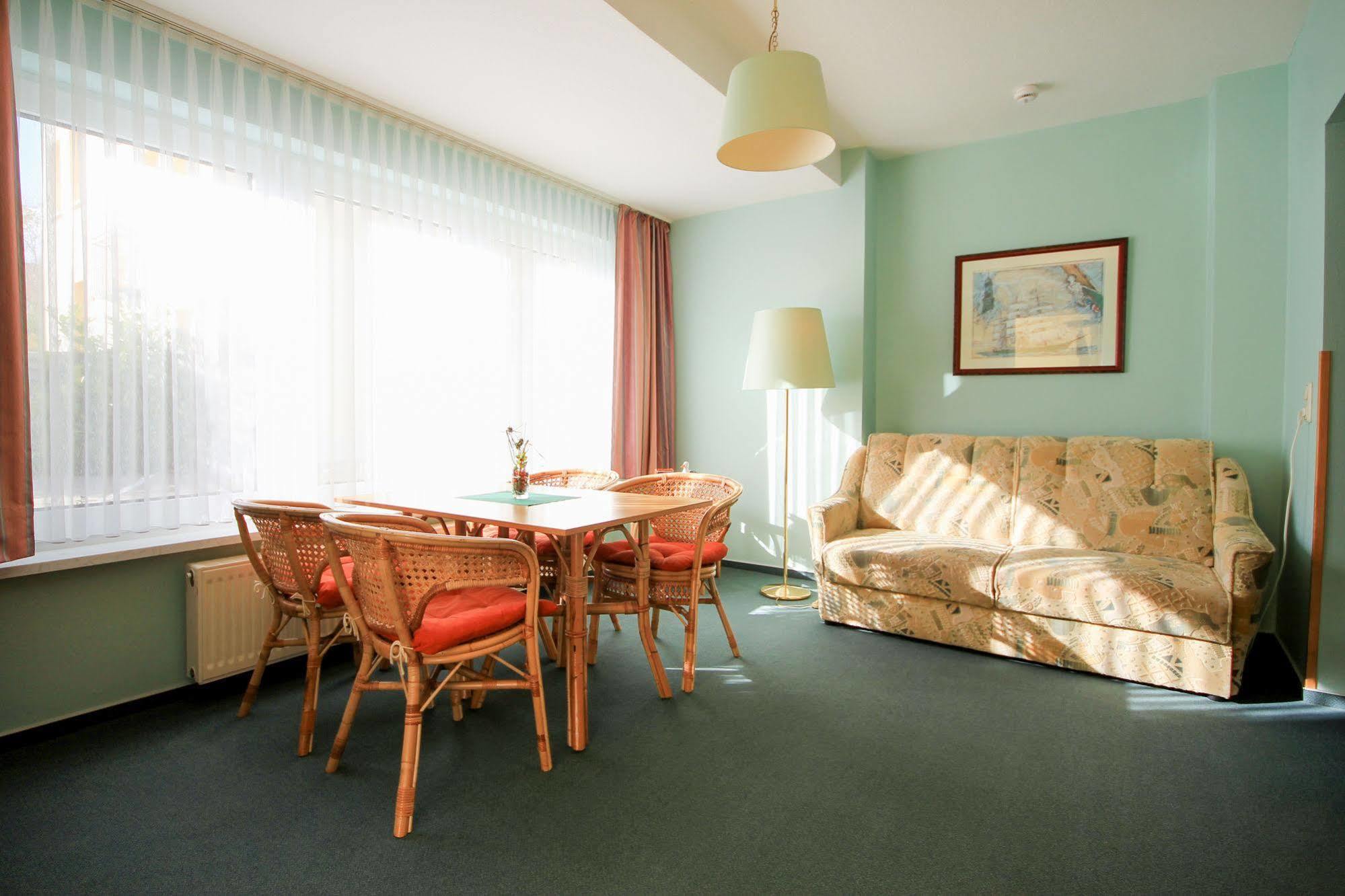 Appartementhaus Zum Strandkorb Ostseebad Kühlungsborn Eksteriør billede